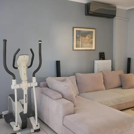 Gio's Cosy With Private Balcony *