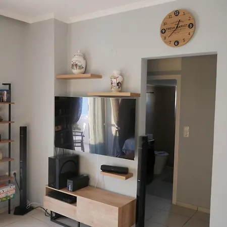 Gio's Cosy With Private Balcony דירה