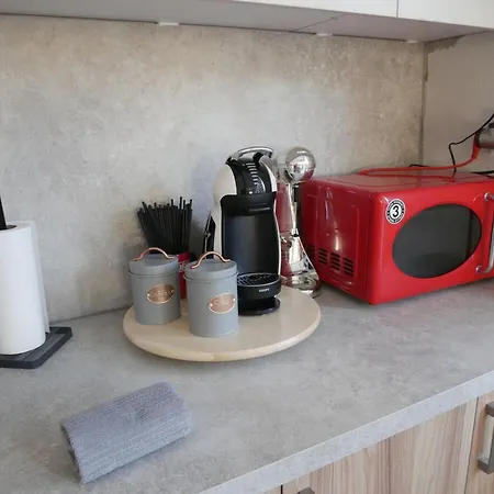 דירה Gio's Cosy With Private Balcony *