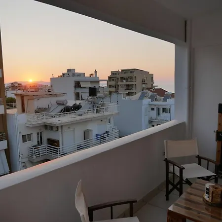 Gio's Cosy With Private Balcony דירה