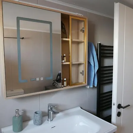 Апартаменты Gio's Cosy With Private Balcony *