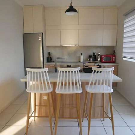 Gio's Cosy With Private Balcony *