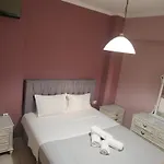 Gio's Cosy With Private Balcony Апартаменти Ханья (Крит)