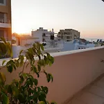 Gio's Cosy With Private Balcony Апартаменти Ханья (Крит)