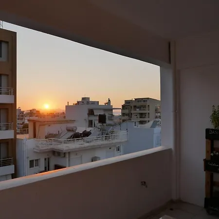 Gio's Cosy With Private Balcony