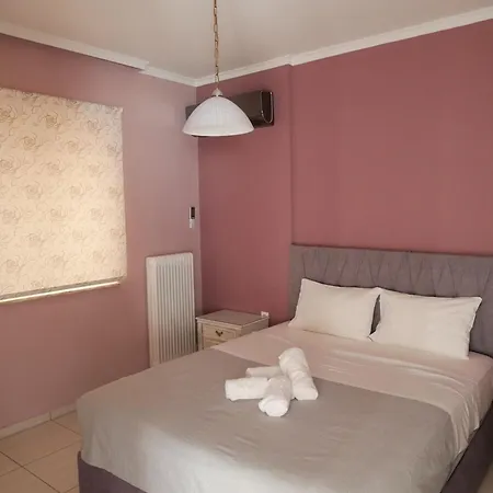 Gio's Cosy With Private Balcony Апартаменти *