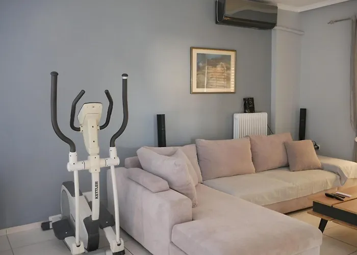 Gio's Cosy With Private Balcony *