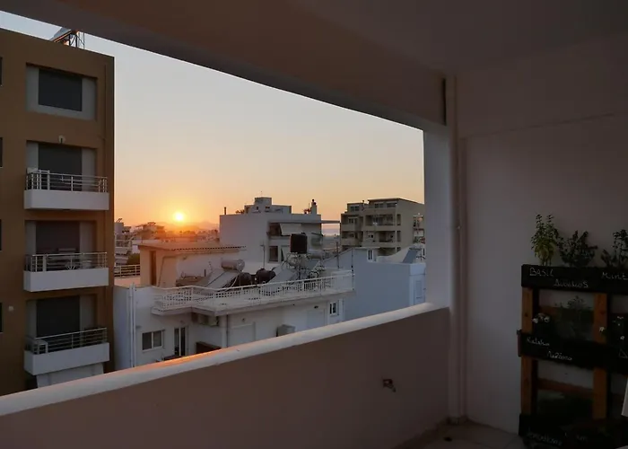 Gio's Cosy With Private Balcony